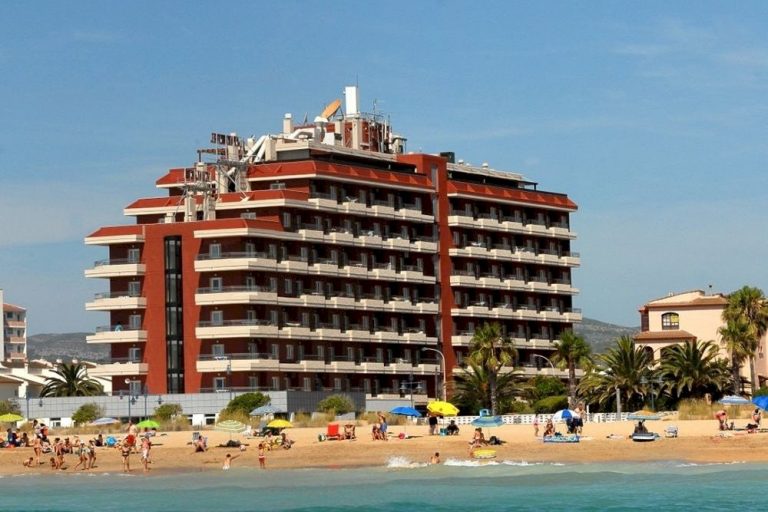Hotel en la playa de Peñíscola - Acualandia