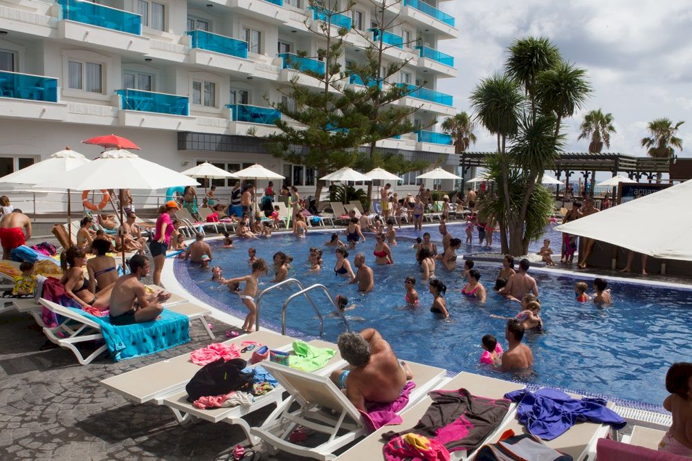 Hoteles en Peñíscola con piscinas exteriores - Acuazul